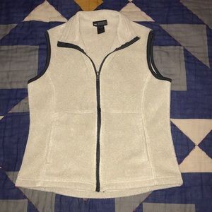 REI White/Cream Fleece Vest